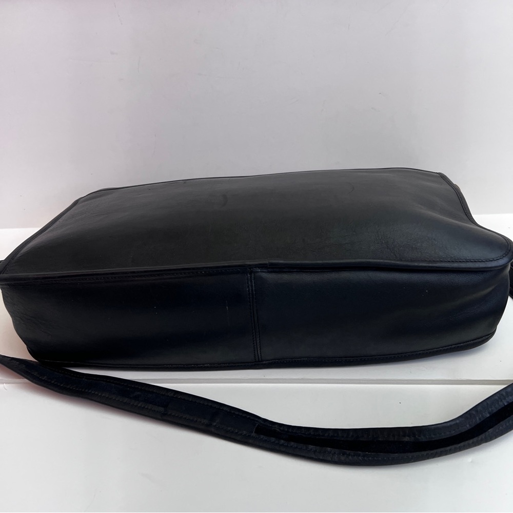 Vintage Laura USA Briefcase - Picture 9 of 13